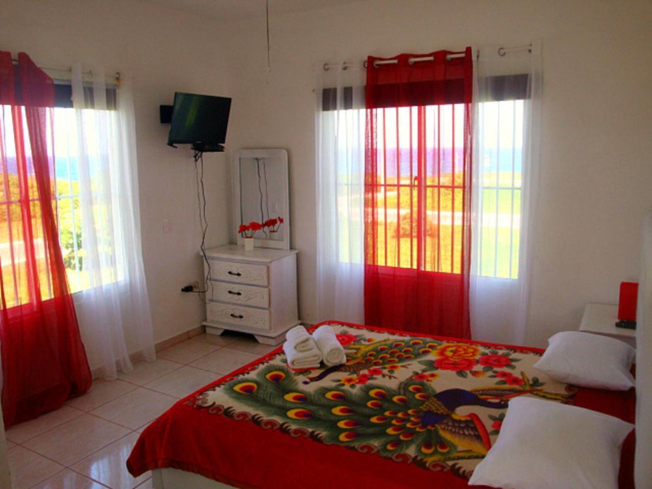 El Malecon B&B Hotel Cabrera Extérieur photo