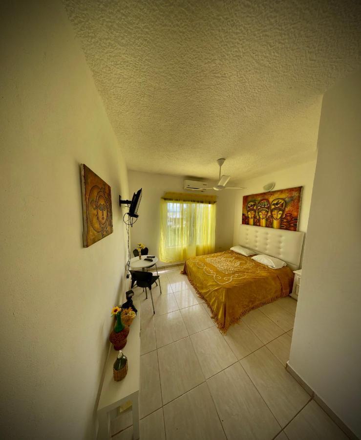 El Malecon B&B Hotel Cabrera Extérieur photo